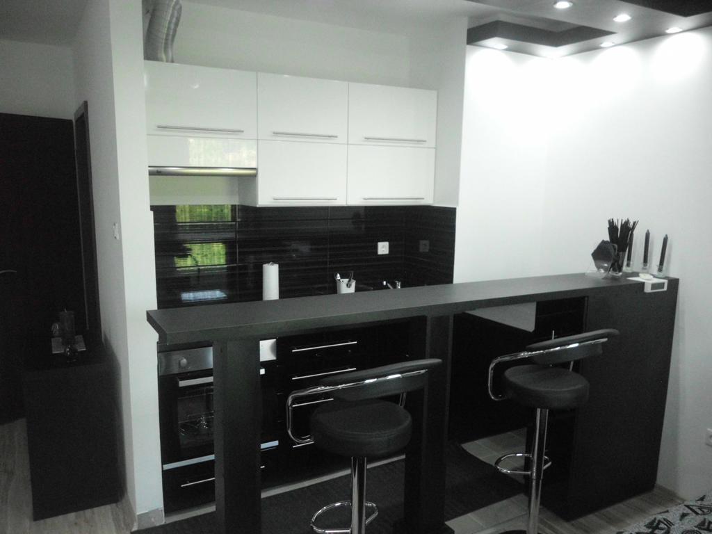 Feszek Apartman Ντέμπρετσεν Δωμάτιο φωτογραφία