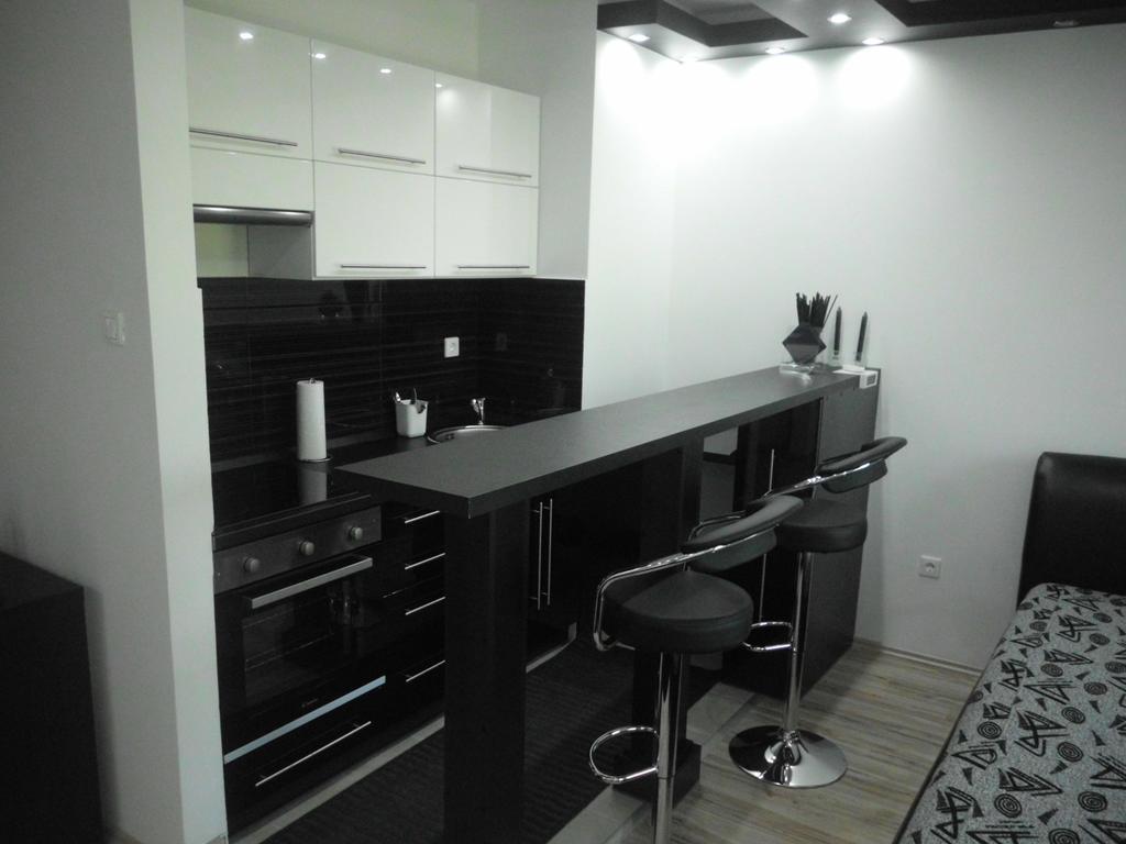 Feszek Apartman Ντέμπρετσεν Δωμάτιο φωτογραφία