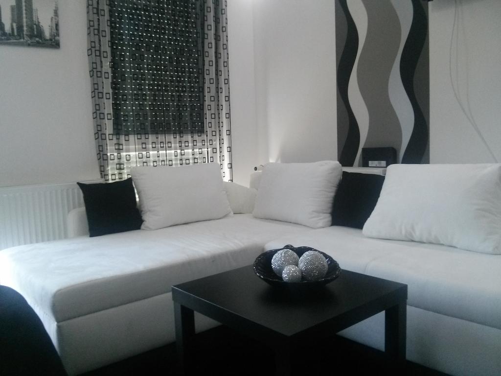 Feszek Apartman Ντέμπρετσεν Δωμάτιο φωτογραφία
